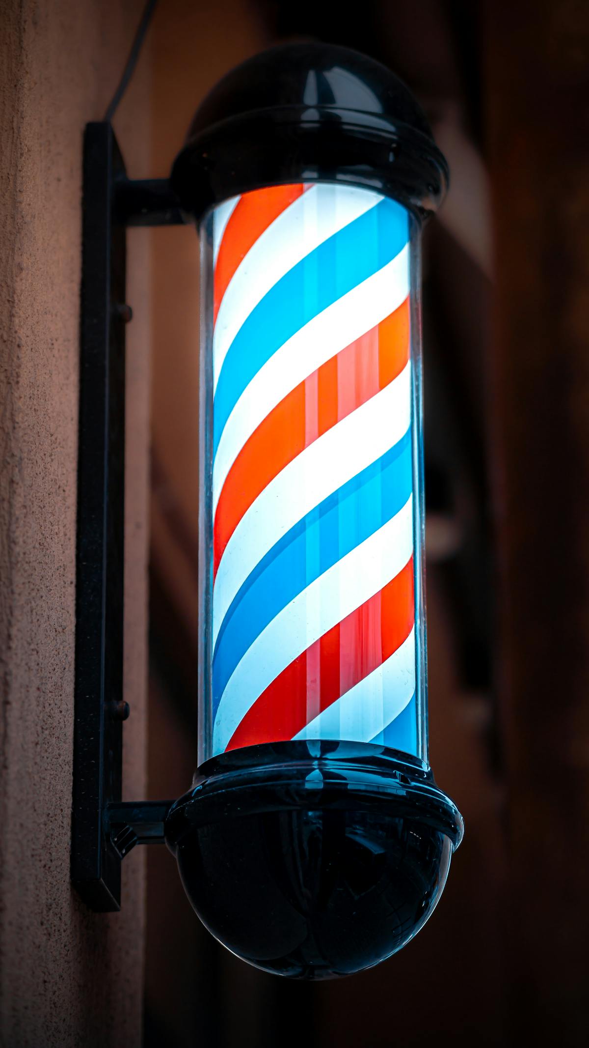 Barbier : un métier qui recrute (missions, salaire, formation)